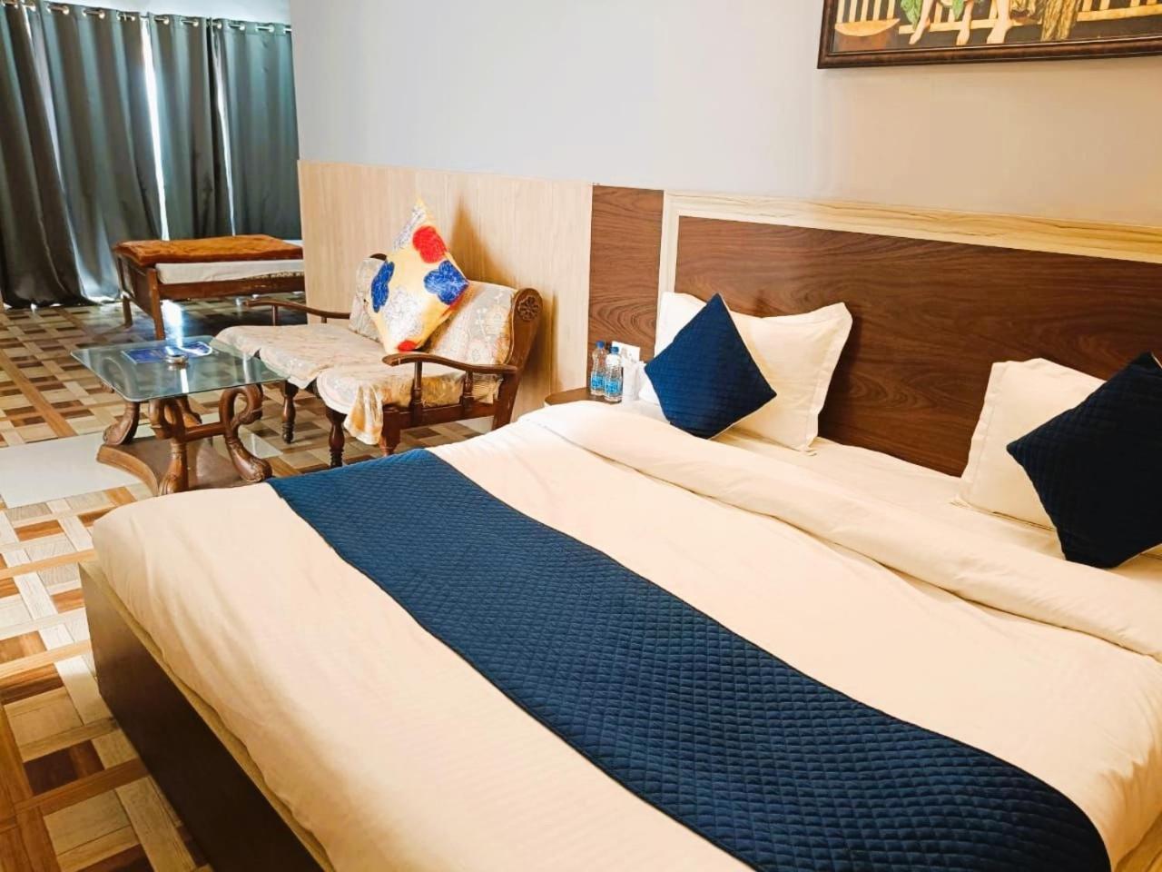 Hotel Haya Palace Nainital