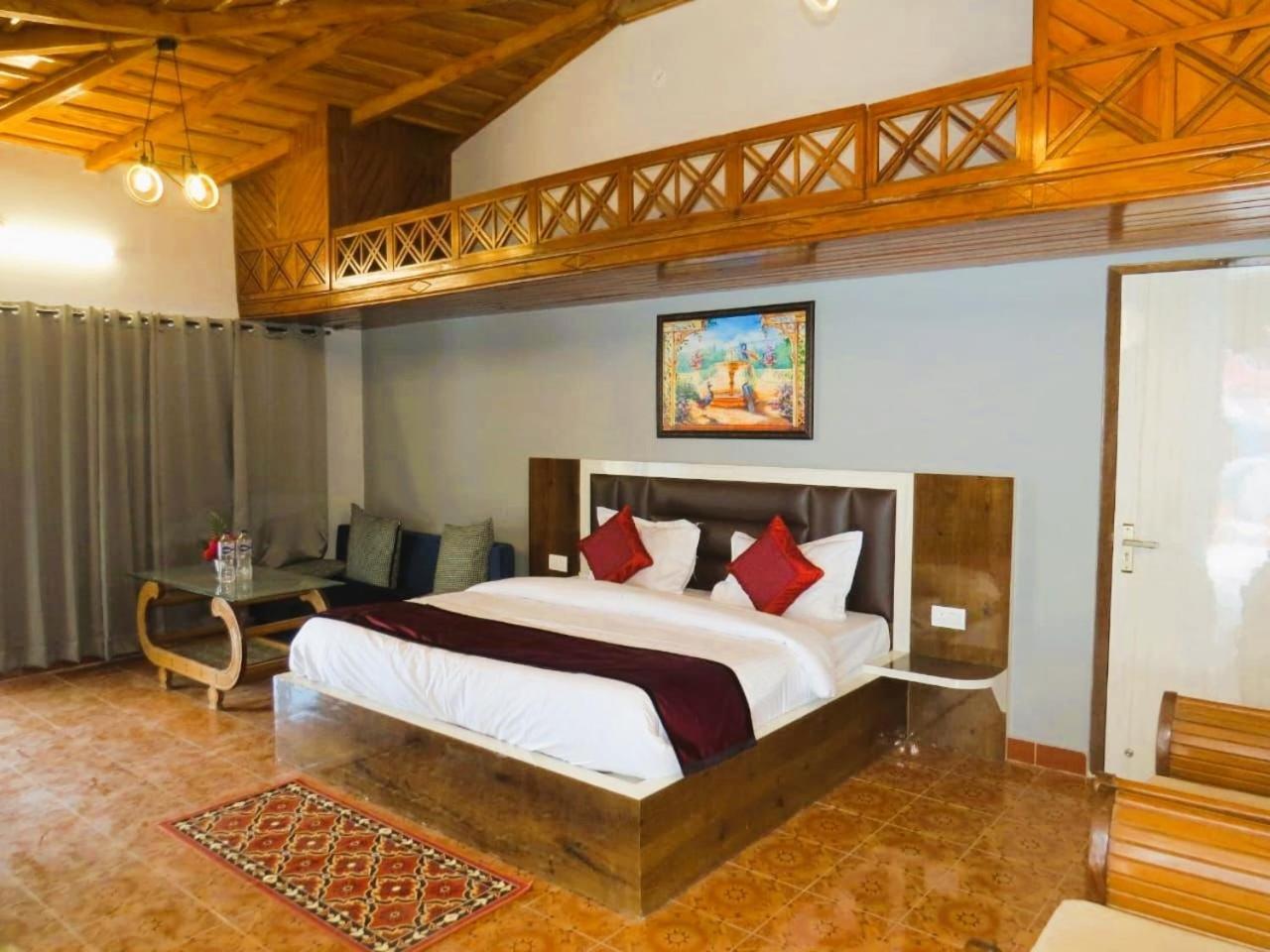 Haya Palace Hotel Nainital